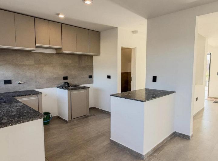 Casa · 110m² · 4 Ambientes · 2 Cocheras