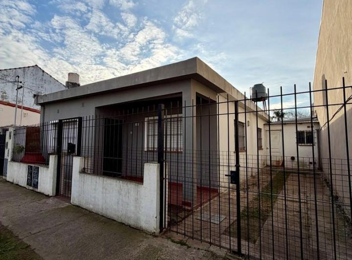 Casa · 90m² · 4 Ambientes · 1 Cochera