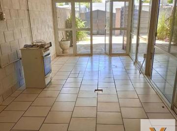 Casa · 70m² · 3 Ambientes · 1 Cochera · Casa en Venta - 2 Dorm. 1 Baño - Santa Fe
