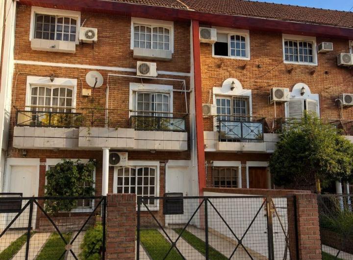 Casa · 150m² · 5 Ambientes · 1 Cochera