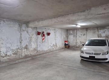 Garage · 8m² · Venta Cochera Cubierta Marmol y Carlos Calvo Boedo