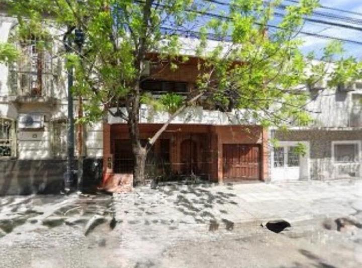 Casa · 275m² · 5 Ambientes · 1 Cochera