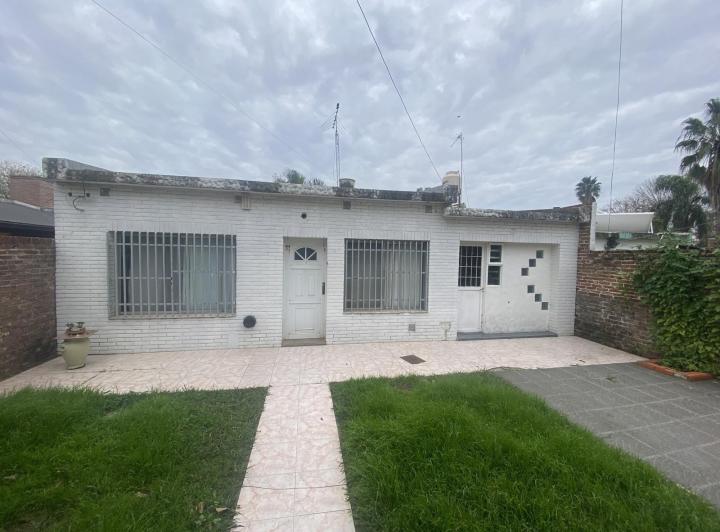 Casa · 100m² · 4 Ambientes · 1 Cochera