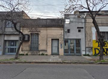 Casa · 100m² · 3 Ambientes · 1 Cochera · Casa Dos Dorm., Garage en Barrio Arroyito