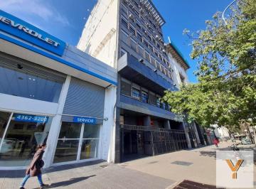 Edificio · 960m² · 8 Ambientes · Edificio Comercial en Venta - Oficinas - Locales - Depósito - 970 m² - Constitución