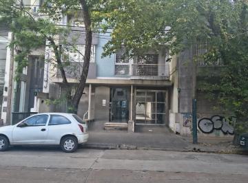 Departamento · 50m² · 2 Ambientes · 1 Cochera · Alquiler! Departamento Sarmiento 67 Lomas de Zamora 2amb