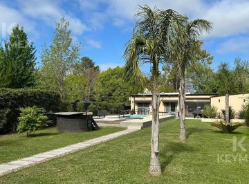 Casa · 160m² · 5 Ambientes · 7 Cocheras · Venta Casa Quinta Loma Verde Escobar 4 Ambientes