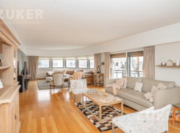 Departamento · 266m² · 5 Ambientes · 2 Cocheras · Torre Exclusiva en Belgrano. Todo Reciclado. 2 Cocheras. Amenities