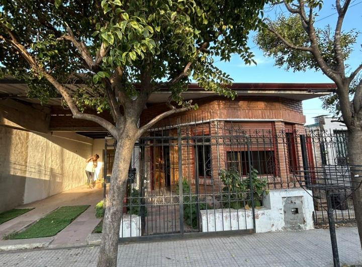Casa · 60m² · 3 Dormitorios · 1 Cochera