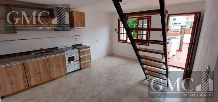 Ph de 3 ambientes en planta con terraza y parrilla — Chauvín