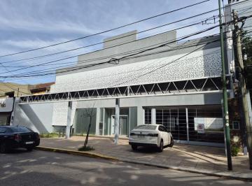 Local comercial · 560m² · 16 Cocheras · Local en Dardo Rocha y Talcahuano - Martinez