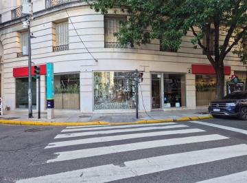 Local comercial · 145m² · Exclusiva Esquina en Frente a Plaza Vicente Lopez