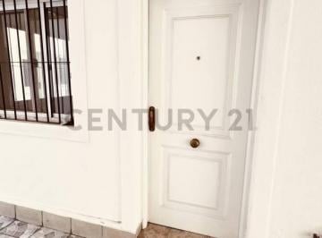 Casa · 60m² · 3 Ambientes · 1 Cochera · Alquiler de Duplex