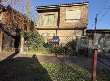 Casa · 60m² · 3 Ambientes · 1 Cochera · Casa en Venta Llavallol