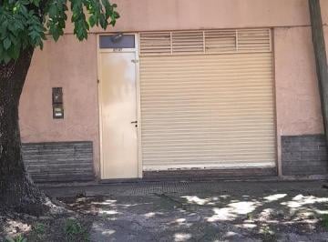 Local comercial · 220m² · 5 Ambientes · Locales en Venta - 5 Baños - Cocheras - 297 m² - Los Hornos