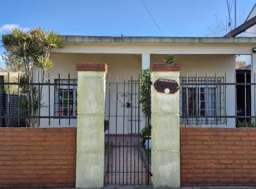 PH · 65m² · 2 Ambientes · Alquiler PH Al Frente 2 Ambientes