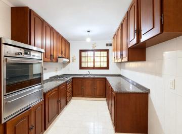 Casa · 228m² · 4 Ambientes · Venta Casa en Planta Alta Dos Dorm. B. Militar