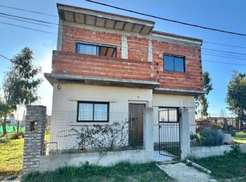 Casa · 100m² · 3 Ambientes · Casa 3 Amb Venta Barrio Cerrado F. Varela