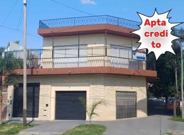 Casa · 165m² · 3 Ambientes · 1 Cochera · Venta Casa 3 Amb con Local en Ballester Apto Cred