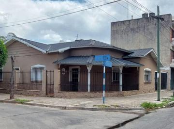 Casa · 174m² · 7 Ambientes · 3 Cocheras · Venta Casa Multifamiliar Pileta Garage San Martin