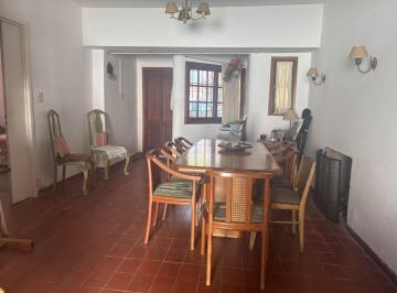 Casa · 163m² · 5 Ambientes · 1 Cochera · Venta Casa 5 Ambientes Martinez con Pileta