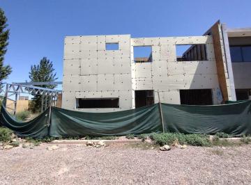 Casa · 100m² · 4 Ambientes · 1 Cochera · Duplex en Luzuriaga con Entrega en Junio 2027