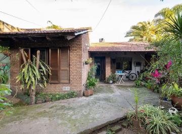 Casa · 150m² · 4 Ambientes · 2 Cocheras · Casa en Venta 2 Dorm. Barrio Ludueña