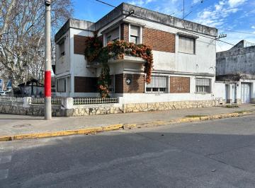 Casa de 12 ambientes, Rosario · Propiedad en Esquina Av San Martín y Gutiérrez – 238 m² – Ideal Inversor