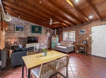 Casa · 138m² · 6 Ambientes · 1 Cochera · Venta Casa Multifamiliar San Justo - 300 m²