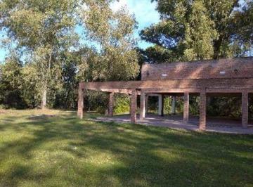 Quinta vacacional · 150m² · 4 Dormitorios · 2 Cocheras · Amplia Quinta a La Venta en Arroyo Leyes