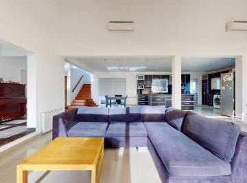 Casa · 316m² · 6 Ambientes · 6 Cocheras · Casa en Venta 4 Dorm. en Club de Campo La Candida