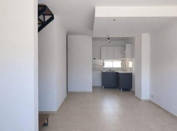 PH · 72m² · 3 Ambientes · Duplex - PH en Venta en Berazategui