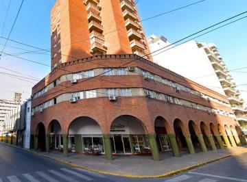 Departamento · 165m² · 4 Ambientes · 1 Cochera · Venta - Semi - Piso de 3 Dorm. y Cochera