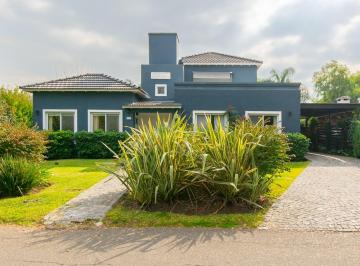 Casa · 198m² · 6 Ambientes · 3 Cocheras · Venta Casa Los Potrillos