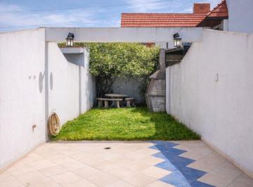 PH · 83m² · 3 Ambientes · 1 Cochera · Venta PH 3 Amb Jardin y Cochera Apto Credito Lanus