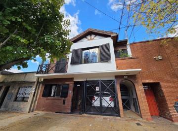 PH · 130m² · 4 Ambientes · 1 Cochera · Casa de 3 Dorm. con Patio y Cochera