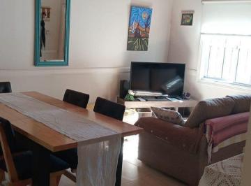 Casa · 130m² · 4 Ambientes · 3 Cocheras · Casa Nueva con Pileta y Deposito en Fco. Alvarez.
