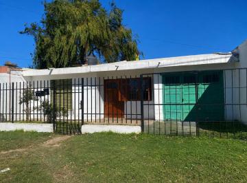 Casa · 120m² · 3 Ambientes · 1 Cochera · Venta Casa Dos Dorm. - Rio Segundo