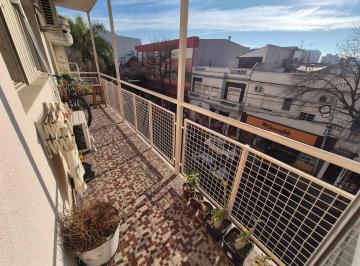 Departamento · 72m² · 4 Ambientes · 1 Cochera · Depto. 4 Amb Cochera, Balcon, Lav Villa del Parque