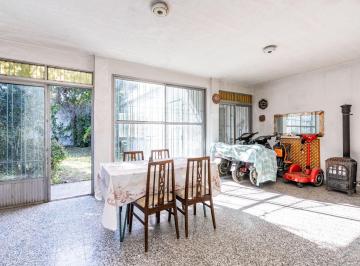 Casa · 147m² · 4 Ambientes · 2 Cocheras · Venta Casa Parque Quincho Cochera San Justo