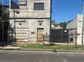 Casa · 97m² · 3 Ambientes · 1 Cochera · Venta Casa 4 Ambientes en Moron a Refaccionar
