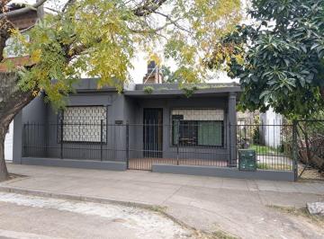 Casa · 120m² · 5 Ambientes · Venta 2 Casas 3 Amb c/u Ituzaingo a Precio de Lote