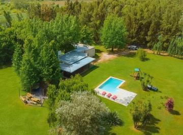 Casa · 138m² · 4 Ambientes · Casa en Venta La Plata en La Berzosa