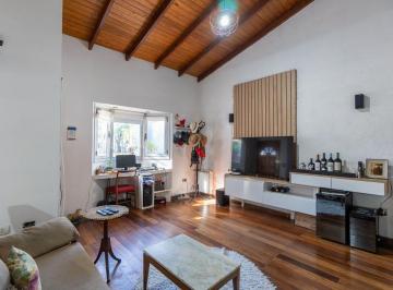 Casa · 130m² · 5 Ambientes · 2 Cocheras · Casa Venta La Plata. 3 Dorm., Parque, Pileta