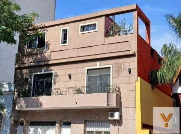 PH · 247m² · 5 Ambientes · PH en Venta - 4 Dorm. 1 Baño - Villa Urquiza