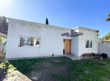 Casa · 135m² · 4 Ambientes · 1 Cochera · Venta Casa 4 Amb Jardin Fátima Pilar