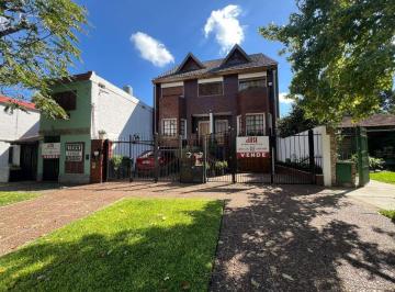 Casa · 201m² · 5 Ambientes · 2 Cocheras · Venta Triplex 5 Amb Jardín - Apta Crédito - Morón