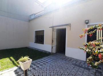 Casa · 155m² · 4 Ambientes · Oport: Casa de 315 m² a Reciclar 100%