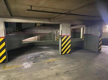 Garage · 18m² · Amplia Cochera de 18 m² Entra un Auto y Moto!