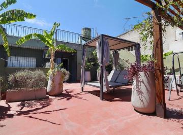 PH · 162m² · 4 Ambientes · 1 Cochera · Venta: PH 4 Amb con Cochera Terraza Patio